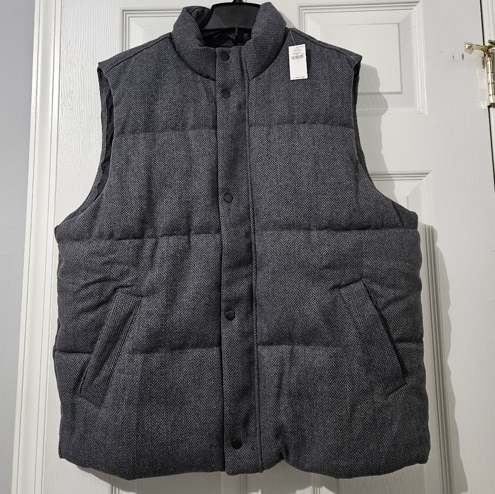 NWT: Men's Old Navy Frost Free Vest - Large - Picture 3 of 12